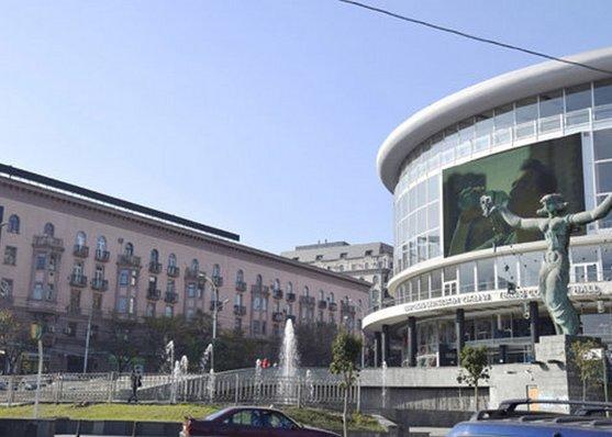 White Tiger In Center Of Tbilisi Daire Dış mekan fotoğraf